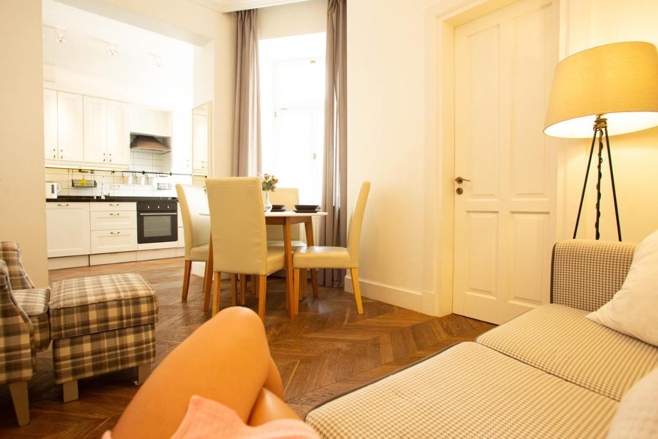 City Center - Golden Apartments - Dobr11A Варшава Экстерьер фото